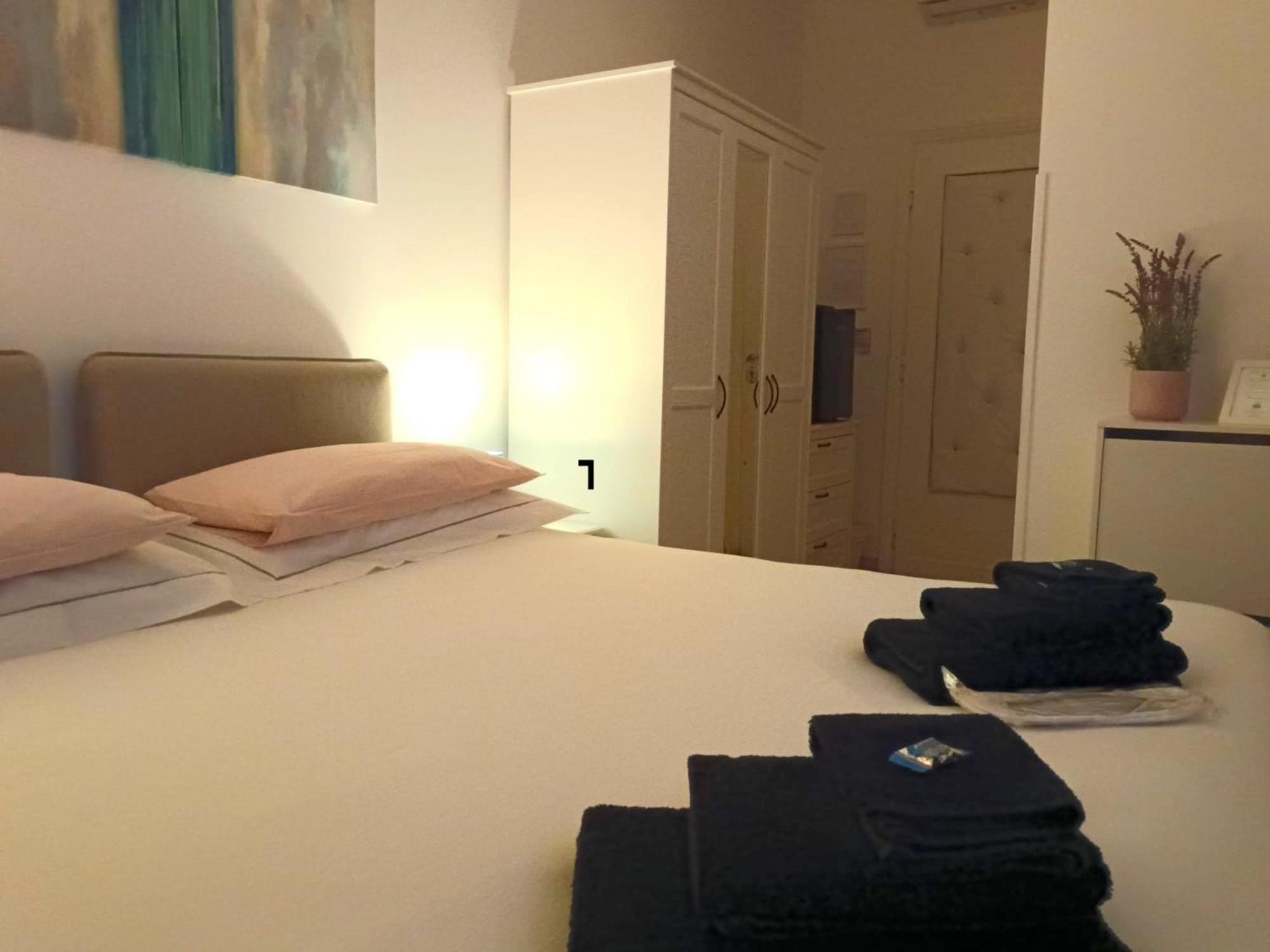 Rose Antiche Vatican B&B — Photos 2